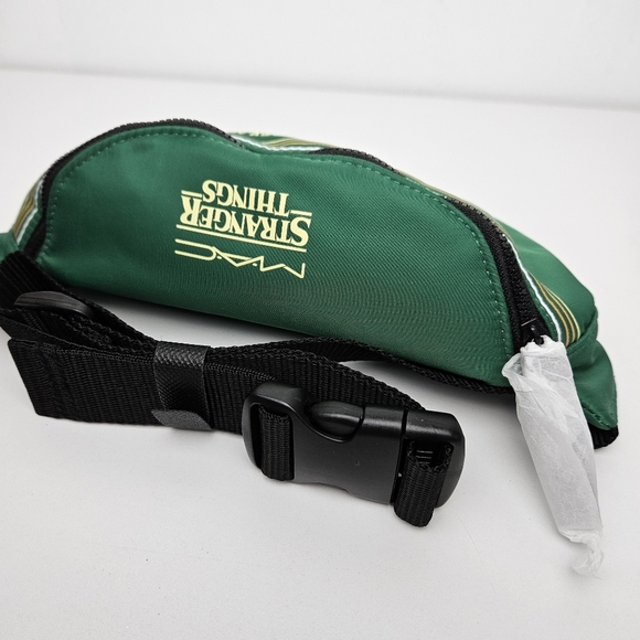 MAC Stranger Things Bag Limited Ed 1986 Hawkins Tigers Fanny Pack Bag - Picture 2 of 7